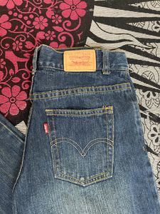 Levis Straight fit jeans