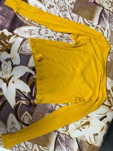 Deep Neck Yellow Crop Top⭐️