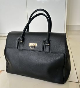 Miraggio Elegant Black Tokyo Handbag