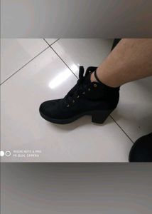 Black boots Partywear