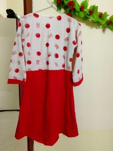 ♥️🤍 Red And White Beautiful Ethentic Top