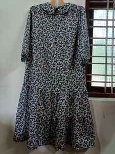 FLORAL PRINT TIERED DRESS