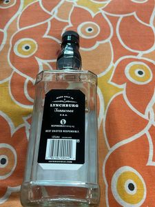 Empty Jack Daniel&#39;s 1.0 Litre Glass Bottle