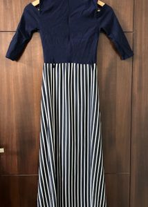blue dress with infront stripes style