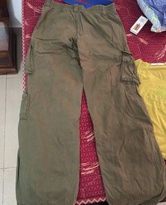 cargos hnm women