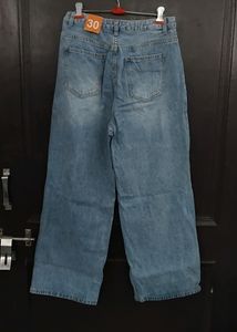 A Export Surplus Multibranded Highwaist Jean