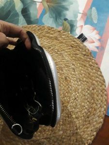 trendy beautiful classy Funky Lips Pouch