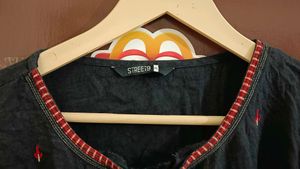 Black Kurti