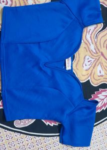 Pink Boutique International Brand Blue Crop T