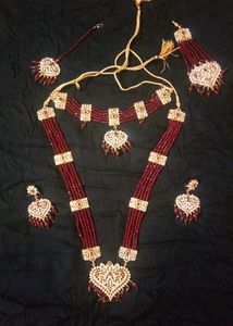 Bridal Neckless Set In Maroon & Golden Colour