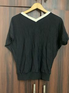 Black V-Neck Short Sleeve Top