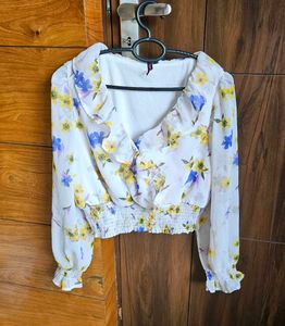 Floral Ruffle Crop Top