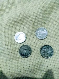 8 Old Coins With 5rs Note On Sale