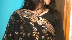 Black Saree