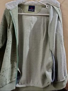 Stylish Winter Hoodie with Soft Fur Cap