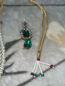 Elegant Pearl &amp; Emerald Jewelry Set