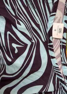 𓃮🐾 Blue Animal Print Mesh Crop Top