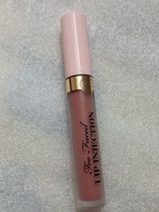 Too Faced Lip Injection Size QUeen