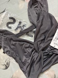 Stylish Gray Twist-Front Crop Top