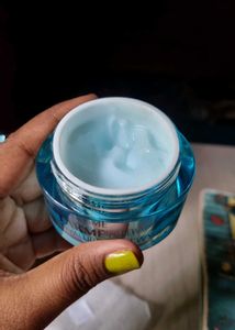 Lakme Hyaluronic Dewy Gel Creme