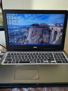 Dell Laptop Inspiron 15 7th Gen Intel Core i3