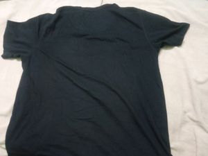 Black T Shirt Of Lee Cooper V Necked Men And Woman