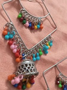 Women&#39;s fashion earrings