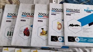 Aakash Zoology Modules(11th + 12th)