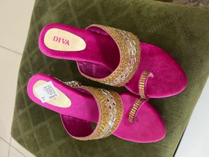 New Pink &amp; Gold Embellished Heels With Sticker