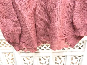 Chic Burgundy V-Neck Knit Pullover  A
