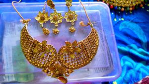 Necklace With Set