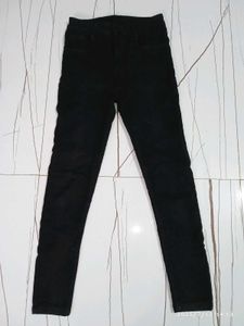 I am selling my jeans 👖 which now tight for me