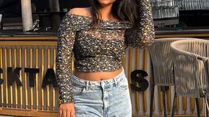 Floral Off-Shoulder Crop Top