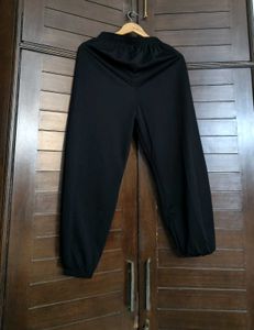 Women Black Slim-fit Joggers Style Track Suit