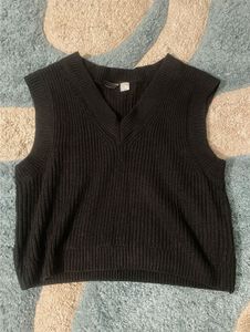 H&amp;M Black Knit Sweater Vest