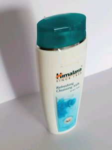 Himalaya Refreshing Cleansing Milk