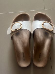Max White Buckle Slides - Size 3
