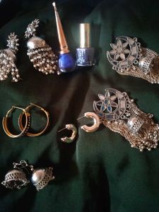 8 Item Earings