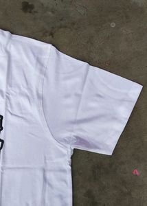 Brand New Cotton White Chest Printed Half Sleeves Men&#39;s T-shirt