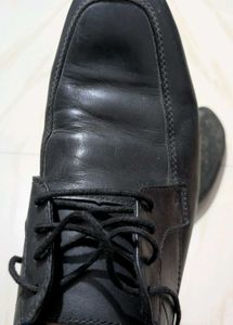 Clarks branded Black Formal Shoes