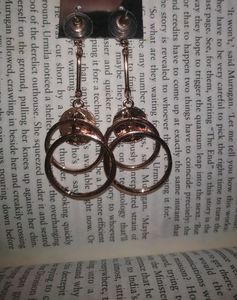 EARRING