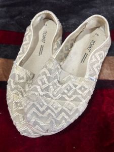 Feather weight  Shoes
