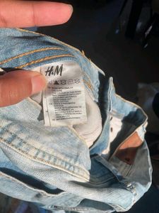 H&amp;M Ripped Boyfriend Jeans