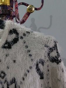 Crown Pattern Fuzzy Cardigan