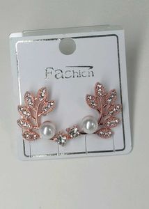Leaf Pearl Earrings