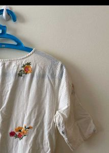 combo of 4  Assorted Women&#39;s Kurtas