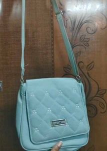 Pretty Sling Bag