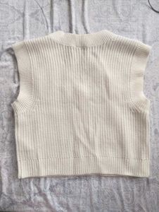 Half sleeve Crop Sweater