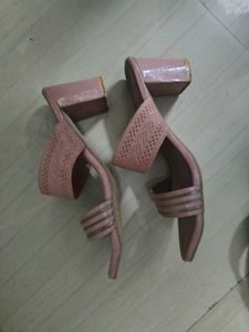 Sandals - Flats &amp; Sandal