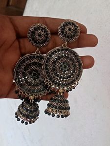 Earings